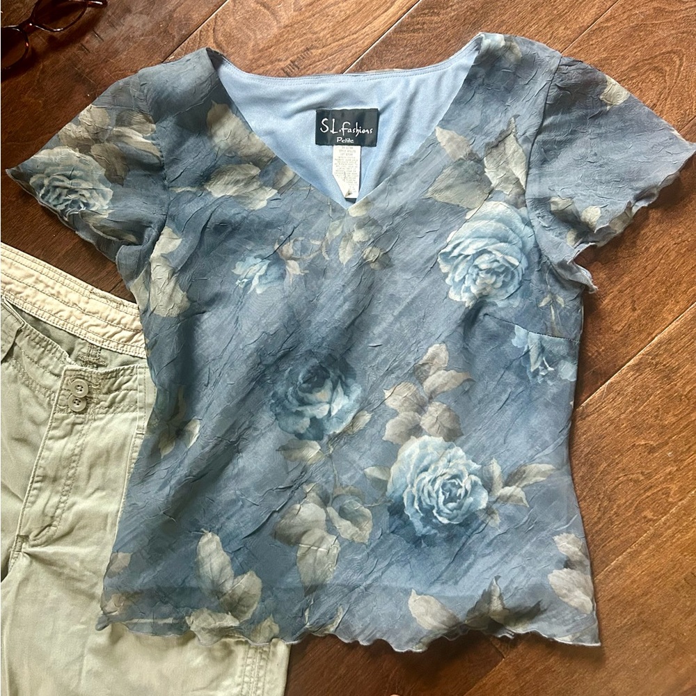 SL Fashions Blue Floral Women's Blouse